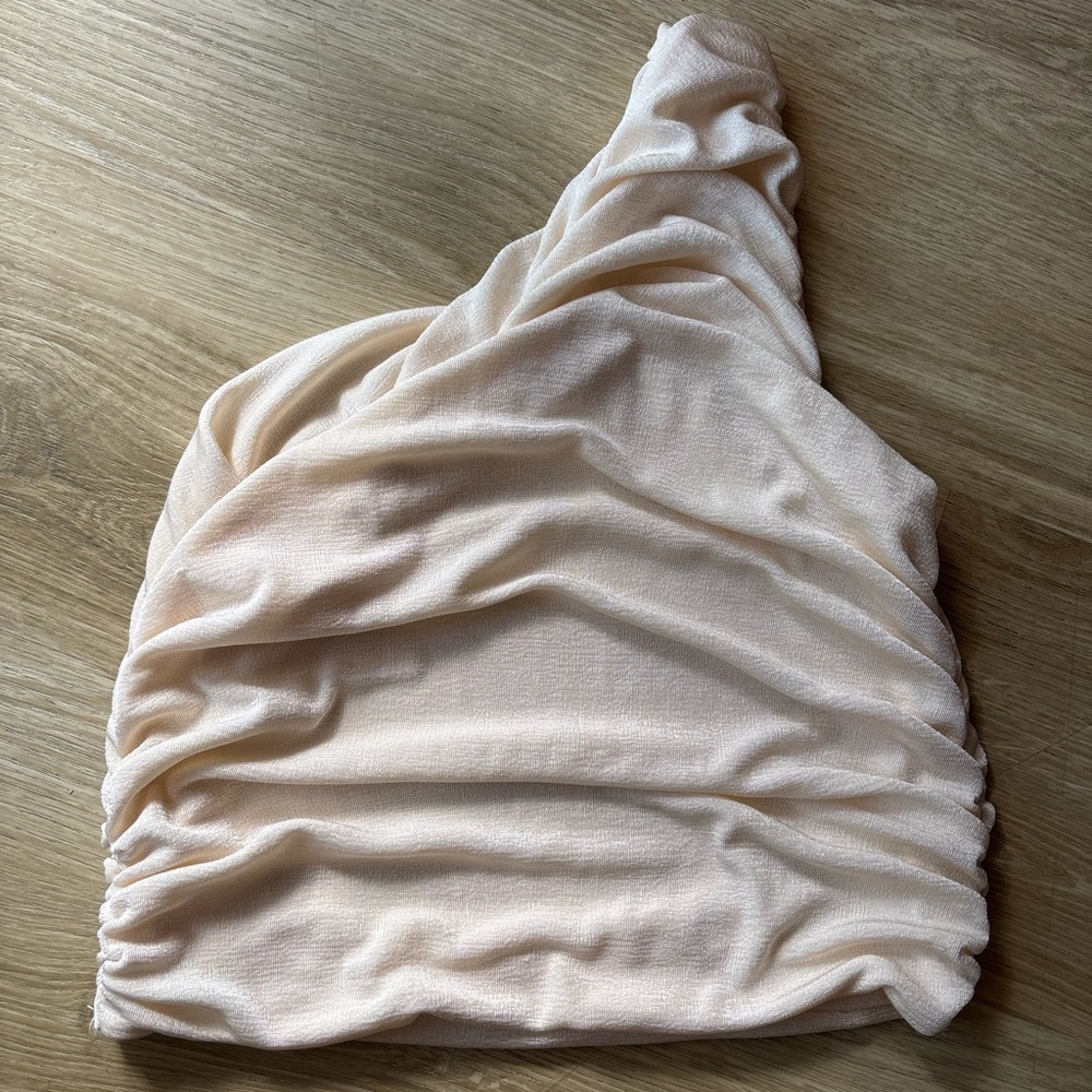 SHEIN Cream One-Shoulder Crop Top